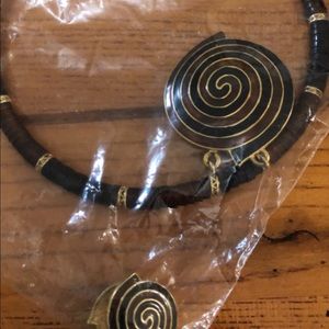 Premiere Necklace w/clip on earrings.